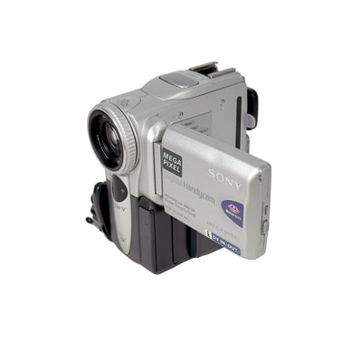 Sony Handycam DCR-PC101E PAL MiniDV Camcorder