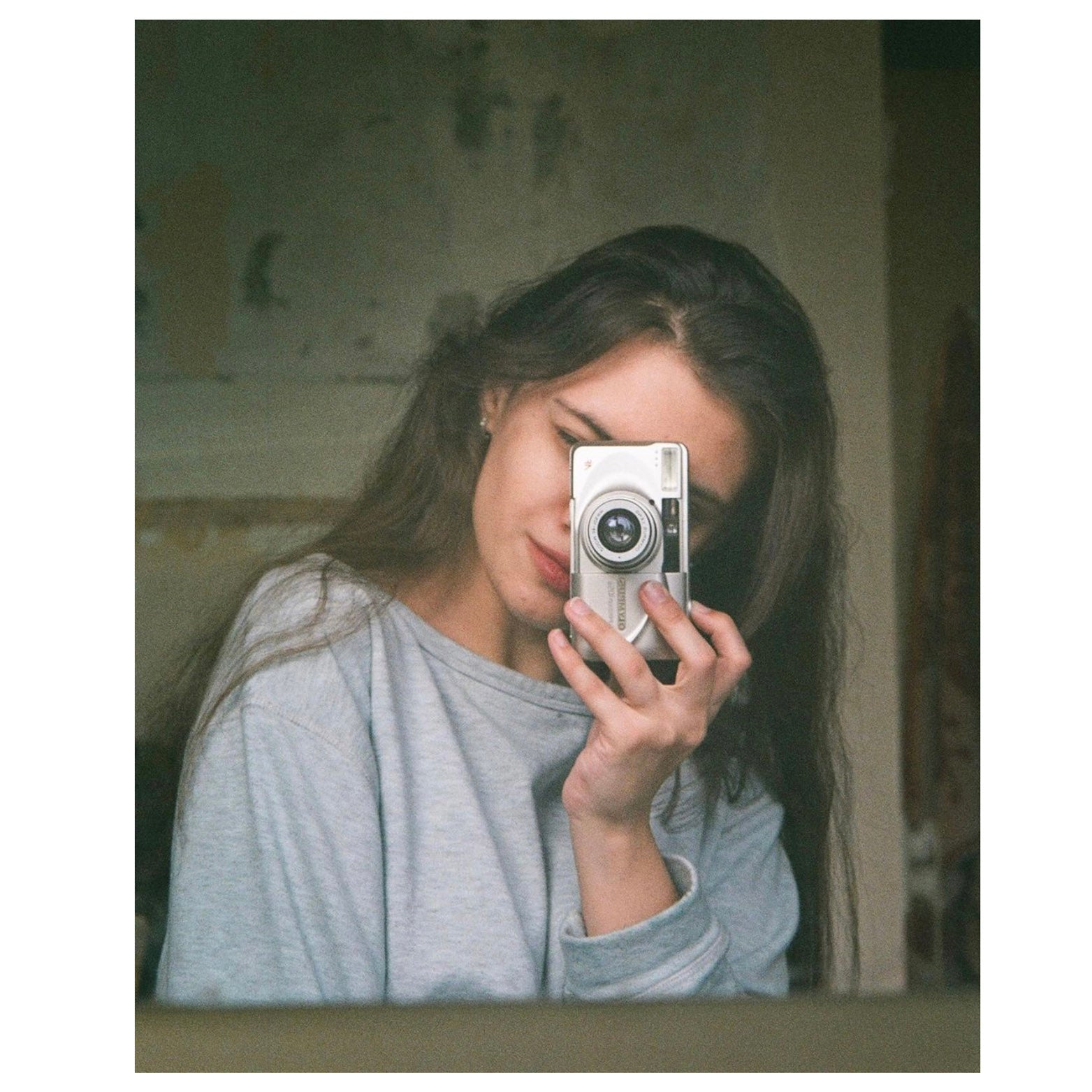 Olympus Superzoom 105 G – Retro Camera Shop