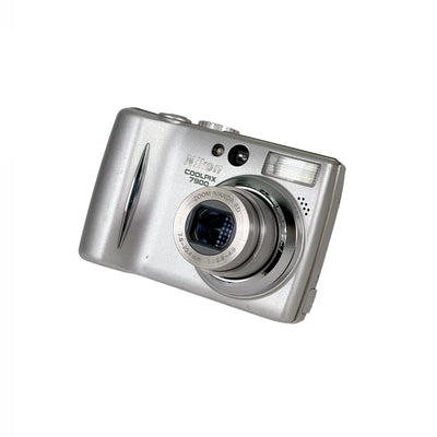 Nikon CoolPix 7900 Digital Compact