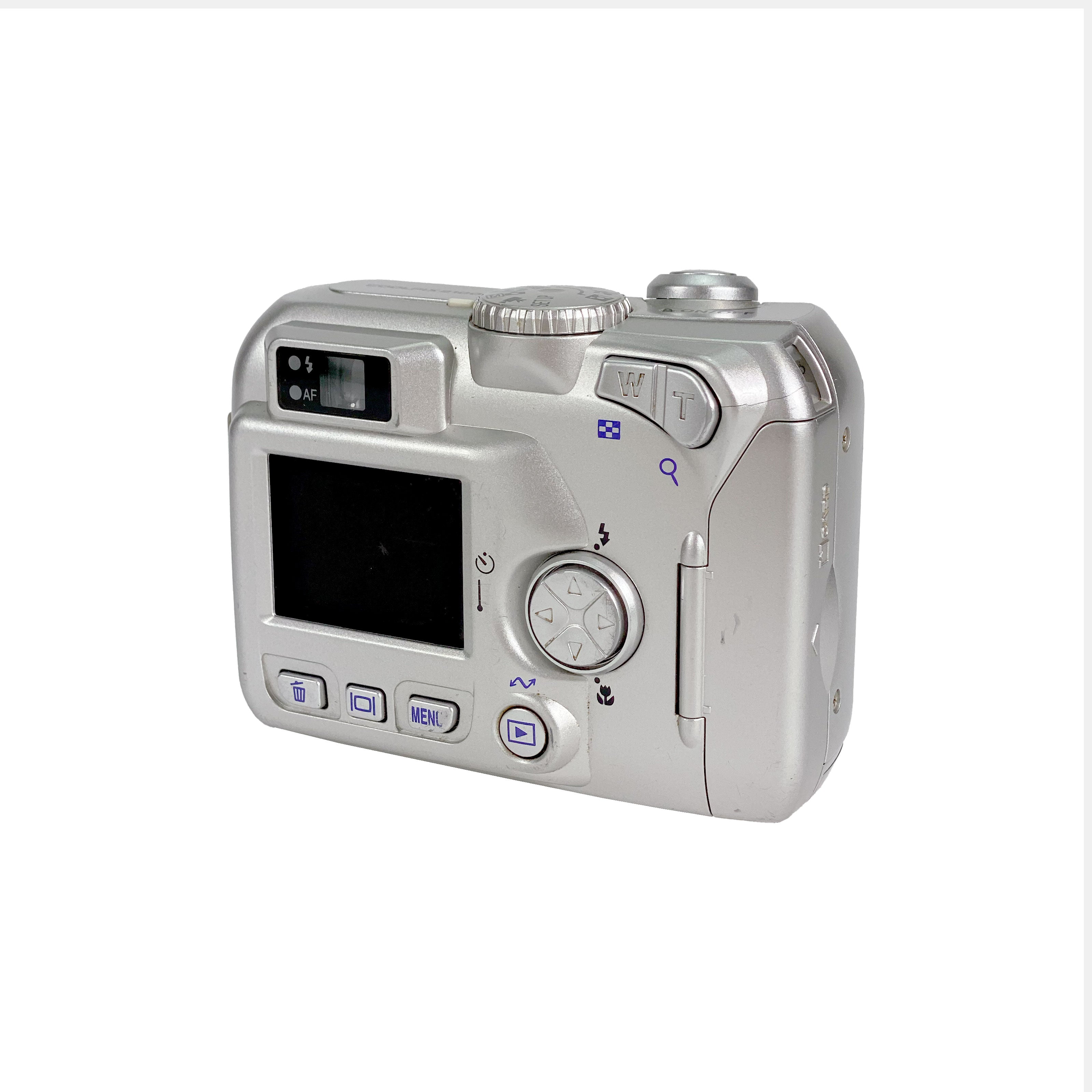 Nikon Coolpix 2100 Digital Compact – Retro Camera Shop