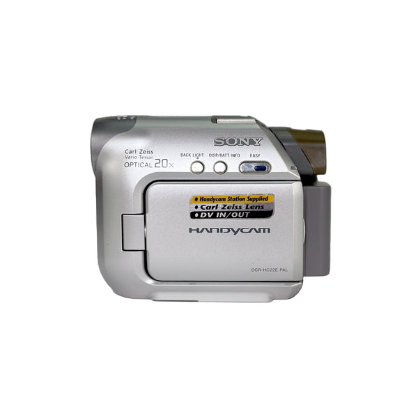 SONY　DCR-PC5　MiniDV対応 Amazon | SONY DCR-PC5 2.5型液晶モニター搭載デジタルビデオ