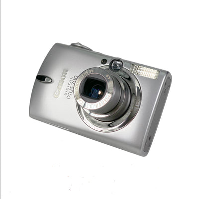 Canon IXUS 700 IS Digital Compact