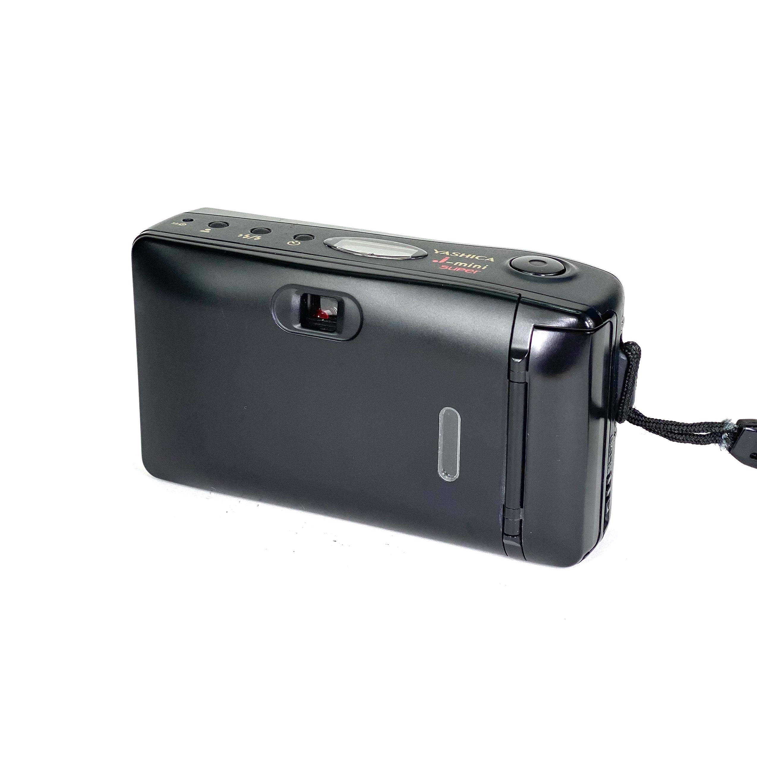 【希少】Supreme yashica camera Supreme to Launch a Special-Edition Yashica 35mm Film Camera