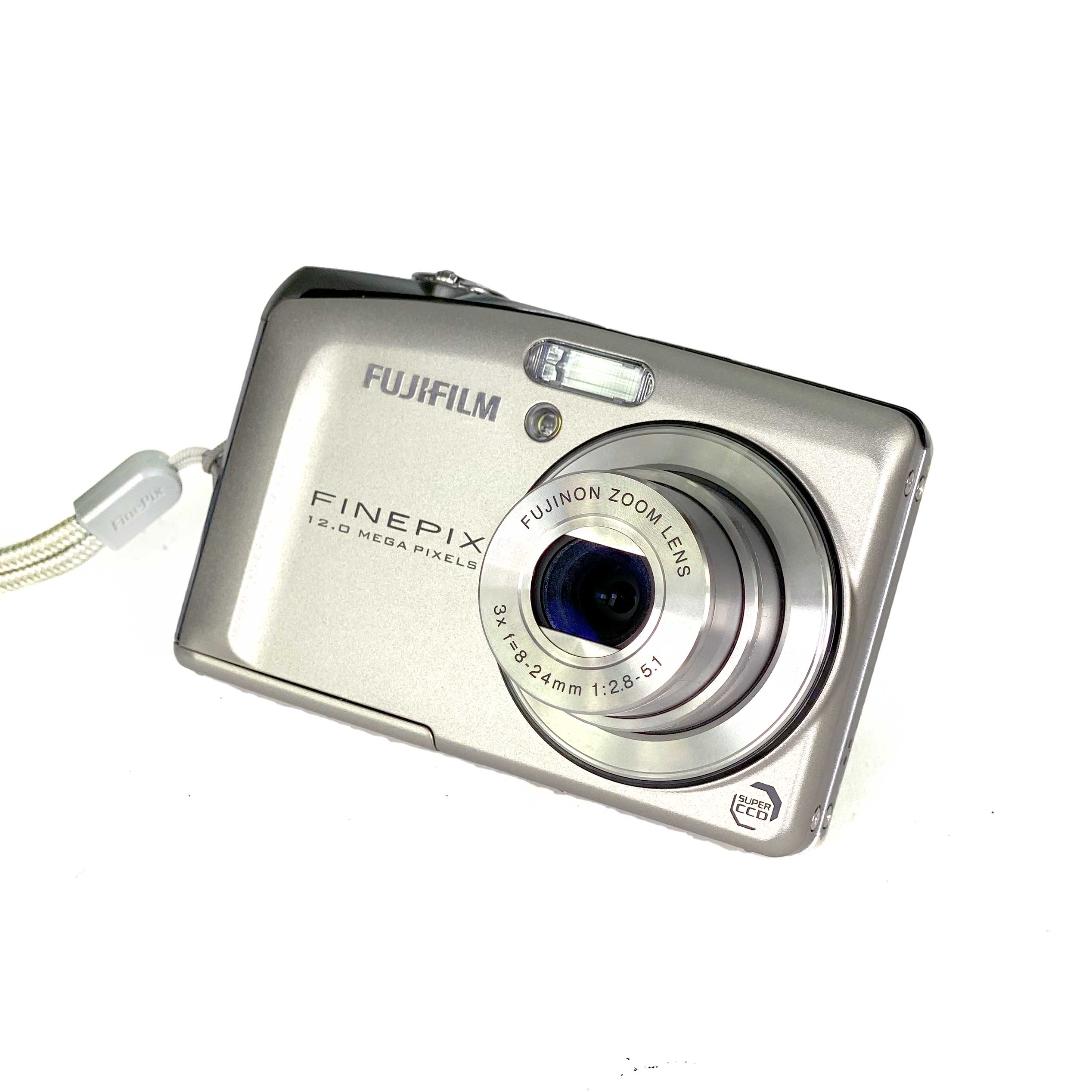 予約発売 FUJI FILM FinePix FINEPIX F50FD SILVER - カメラ