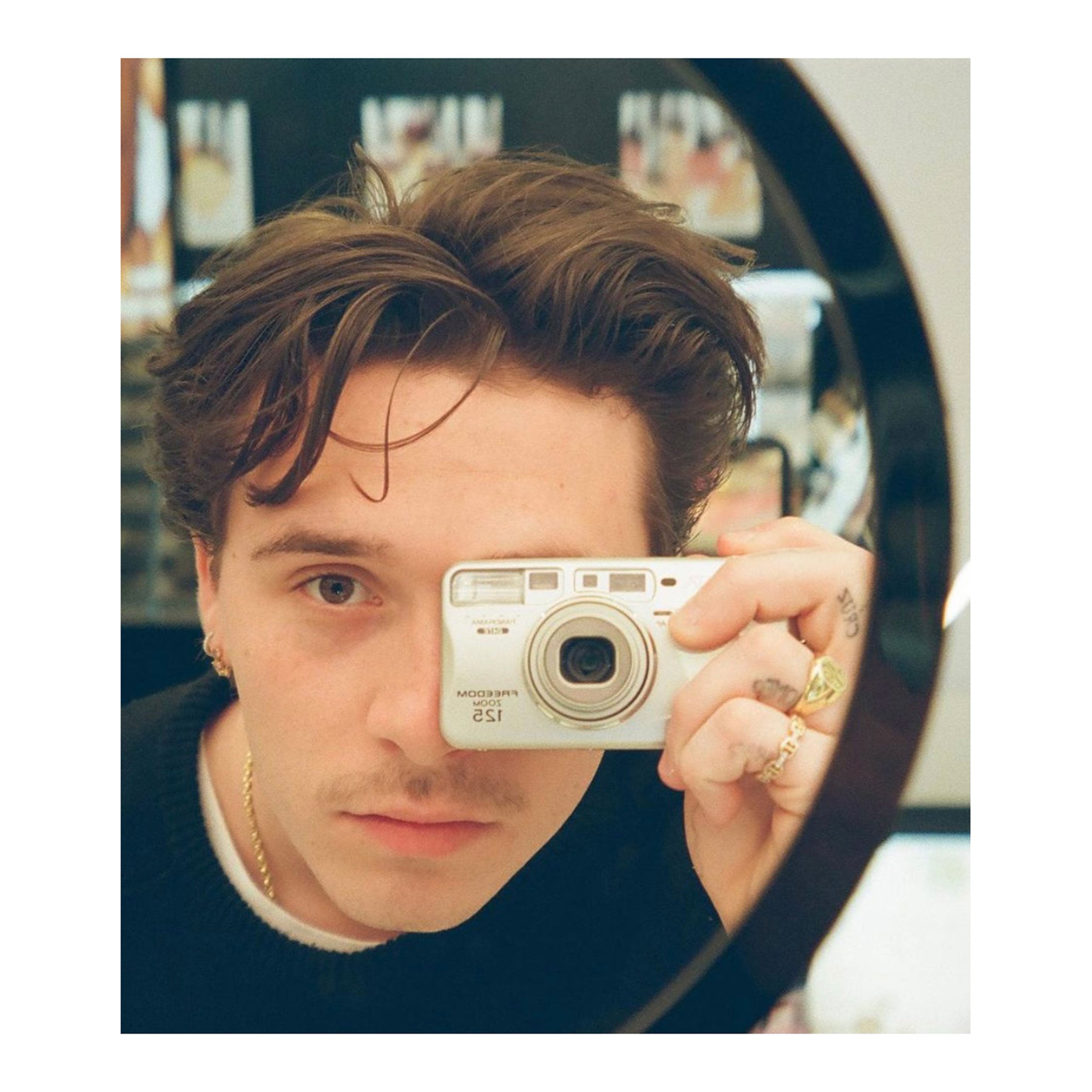 Minolta 125 Riva Zoom – Retro Camera Shop